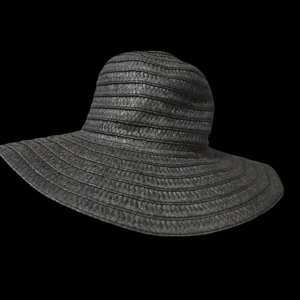 Time and Tru Women's Wide Brim Straw Hat - Black